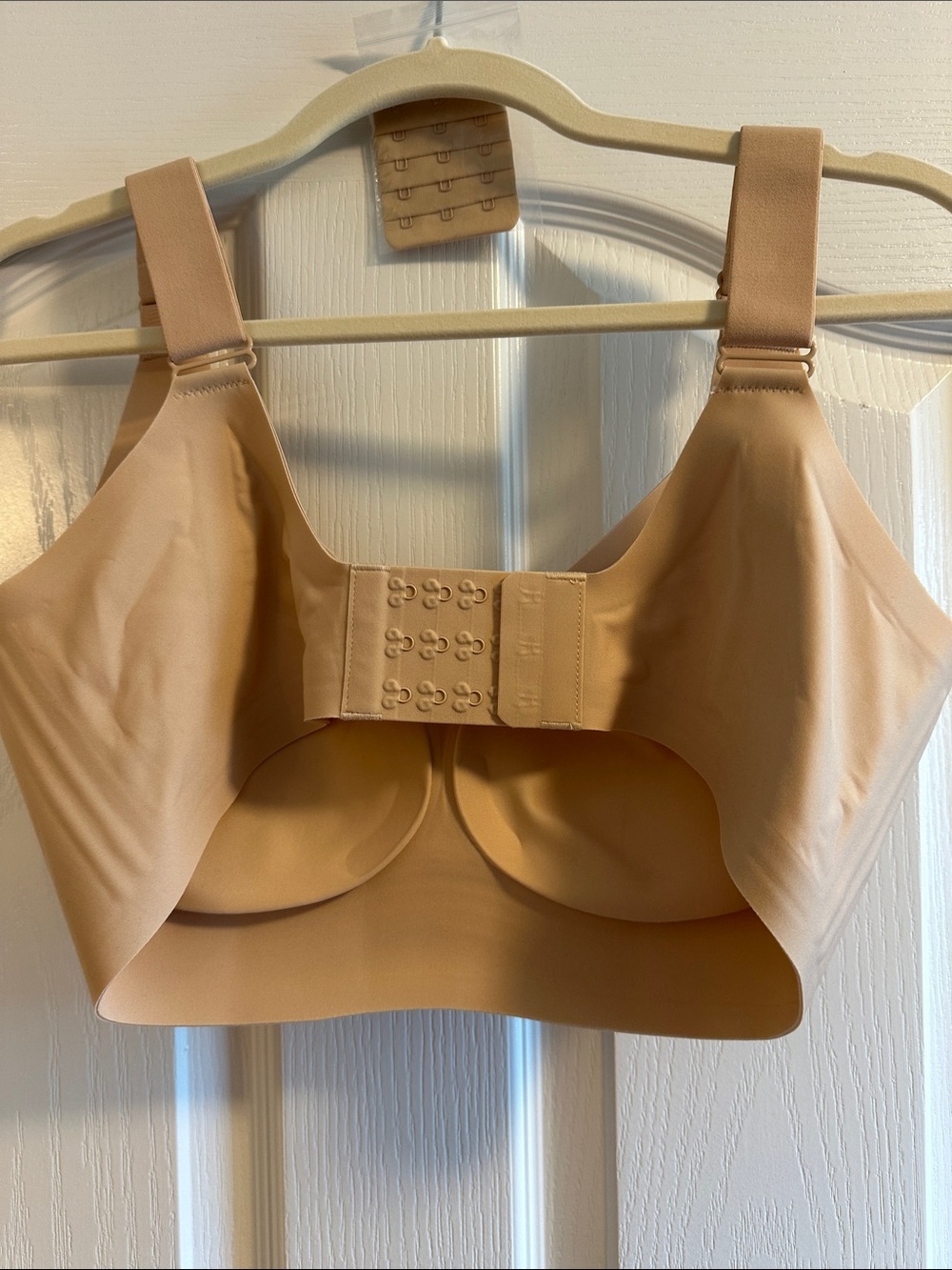 SHECURVE Seamless Nude Support Bra - Smooth, Wireless Comfort - Picture 2 of 3